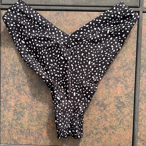 One One Black and White Polka Dot Bikini Bottom Small - Picture 5 of 7